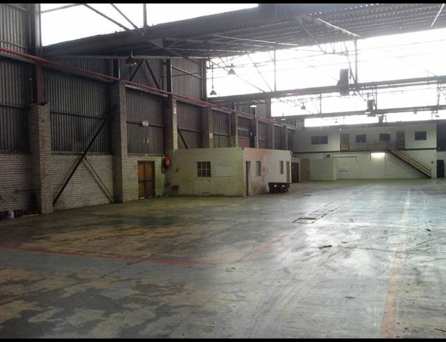 5,500M² FACTORY TO LET IN EPPING INDUSTRIAL